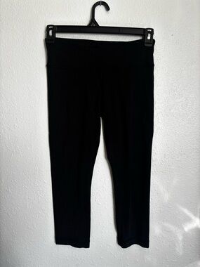 Lululemon Cropped Black High waisted Leggings